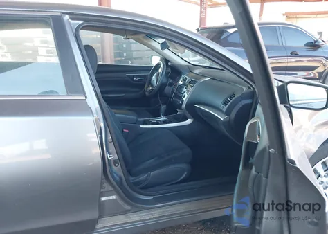 2015 Nissan Altima 2.5/2.5 S/2.5 Sl/2.5 Sv из США, поврежденный, VIN 1N4AL3AP8FC464773